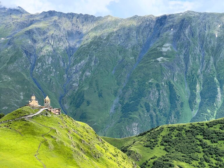 Ruta por la antigua Carretera Militar Georgiana: de Tbilisi a Kazbegi