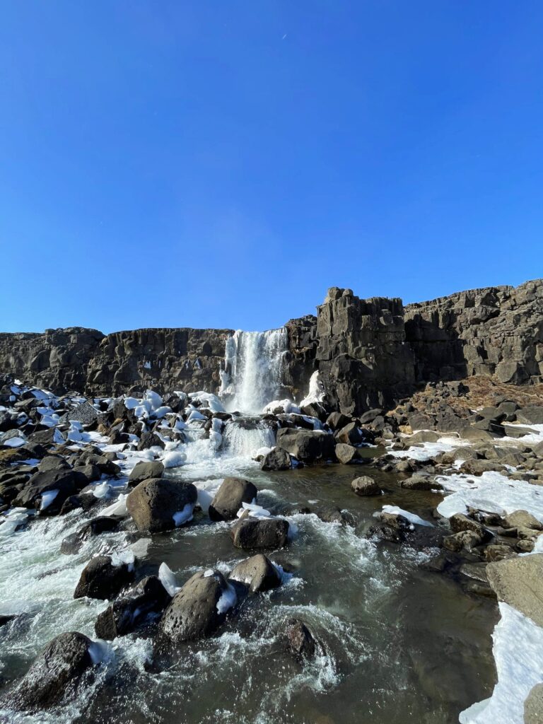 Öxarárfoss, una cascada en mitad del mundo.