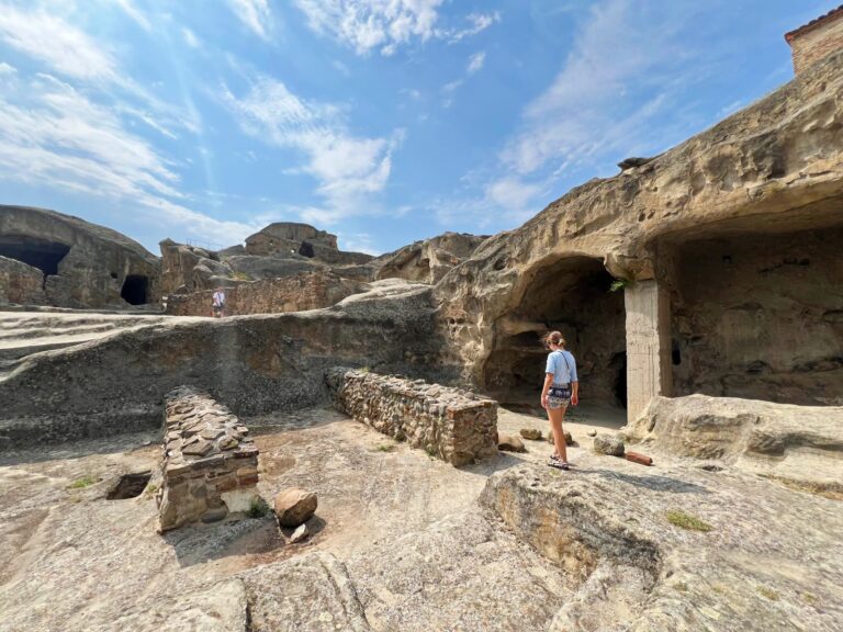 Uplistsikhe, la población de Georgia excavada en la roca