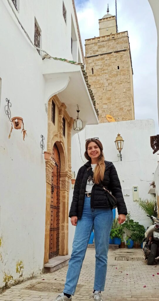 Un minarete en medio de la Kasbah de los Oudayas de Rabat.
