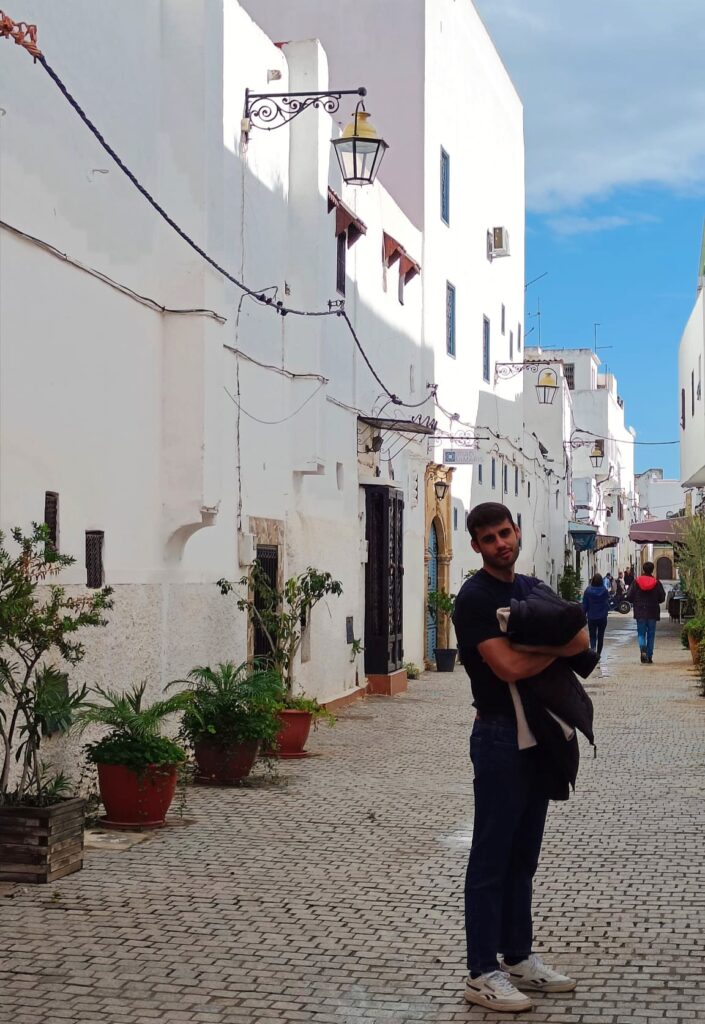 Una agradable calle en la medina de Rabat.