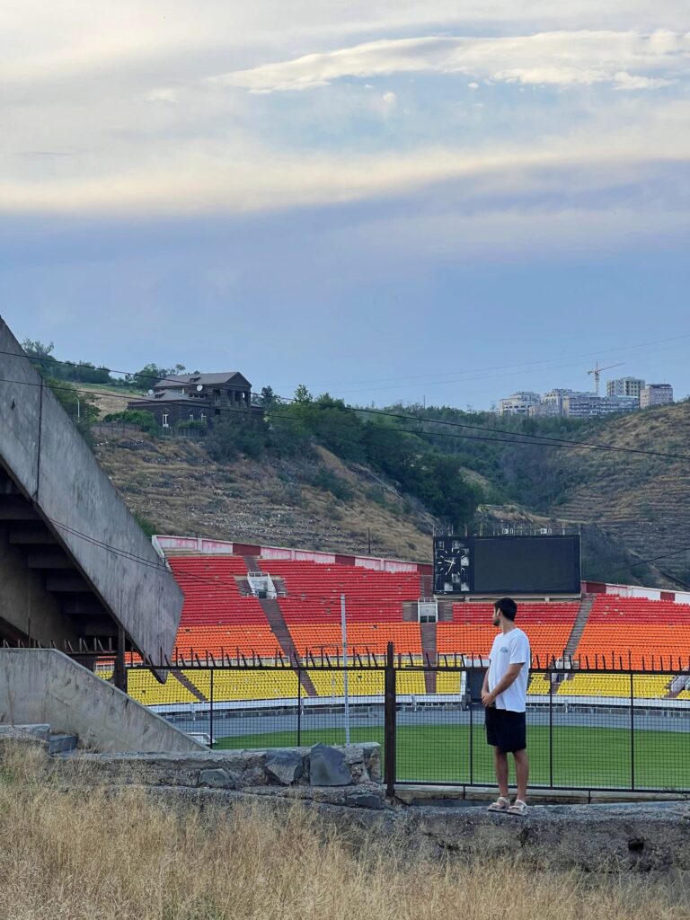 Estadio Hrazdan, donde jugaba la selección de Armenia.