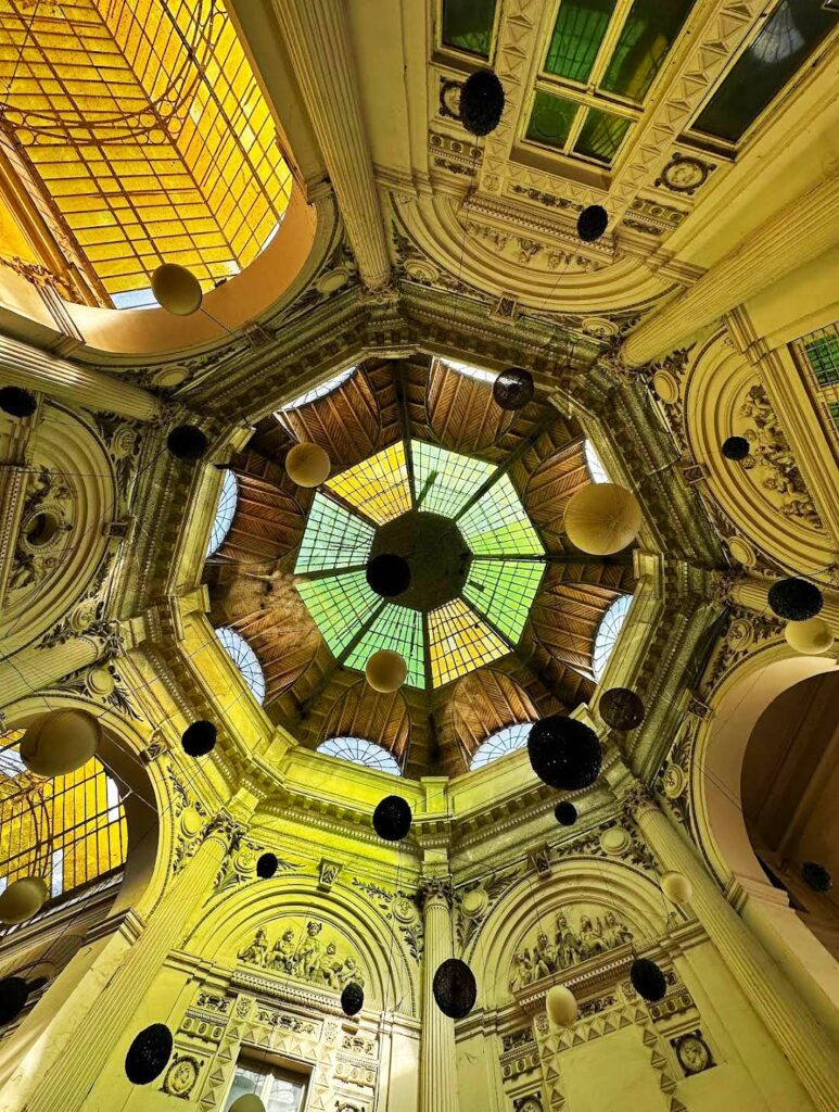 Macca - Vilacrosse Passage, un bonito lugar que ver en Bucarest en 1 día.