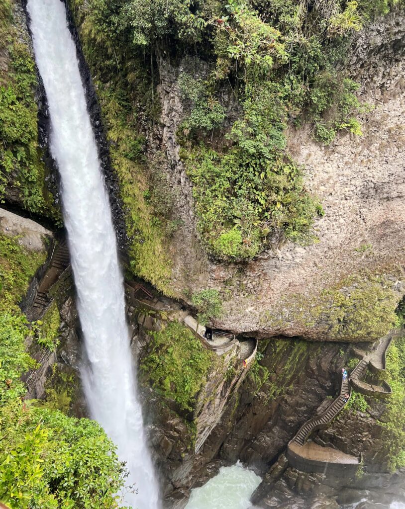 La Ruta de las Cascadas de Baños: el Pailón del Diablo.