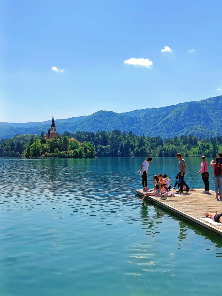 Bañarse, una de las mejores cosas que hacer en el Lago Bled
