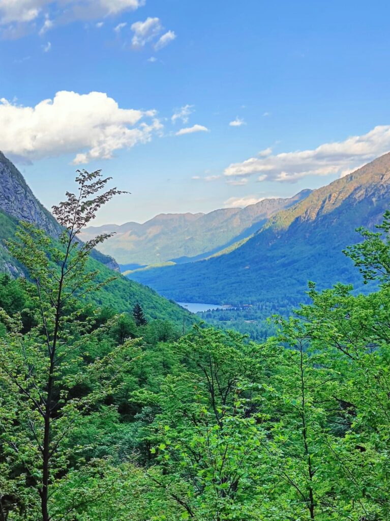 El Lago Bohinj desde el sendero que lleva hasta la Cascada Savica.